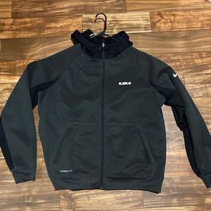 LIKE BRAND NEW! Nike LeBron Therma-fit zip up